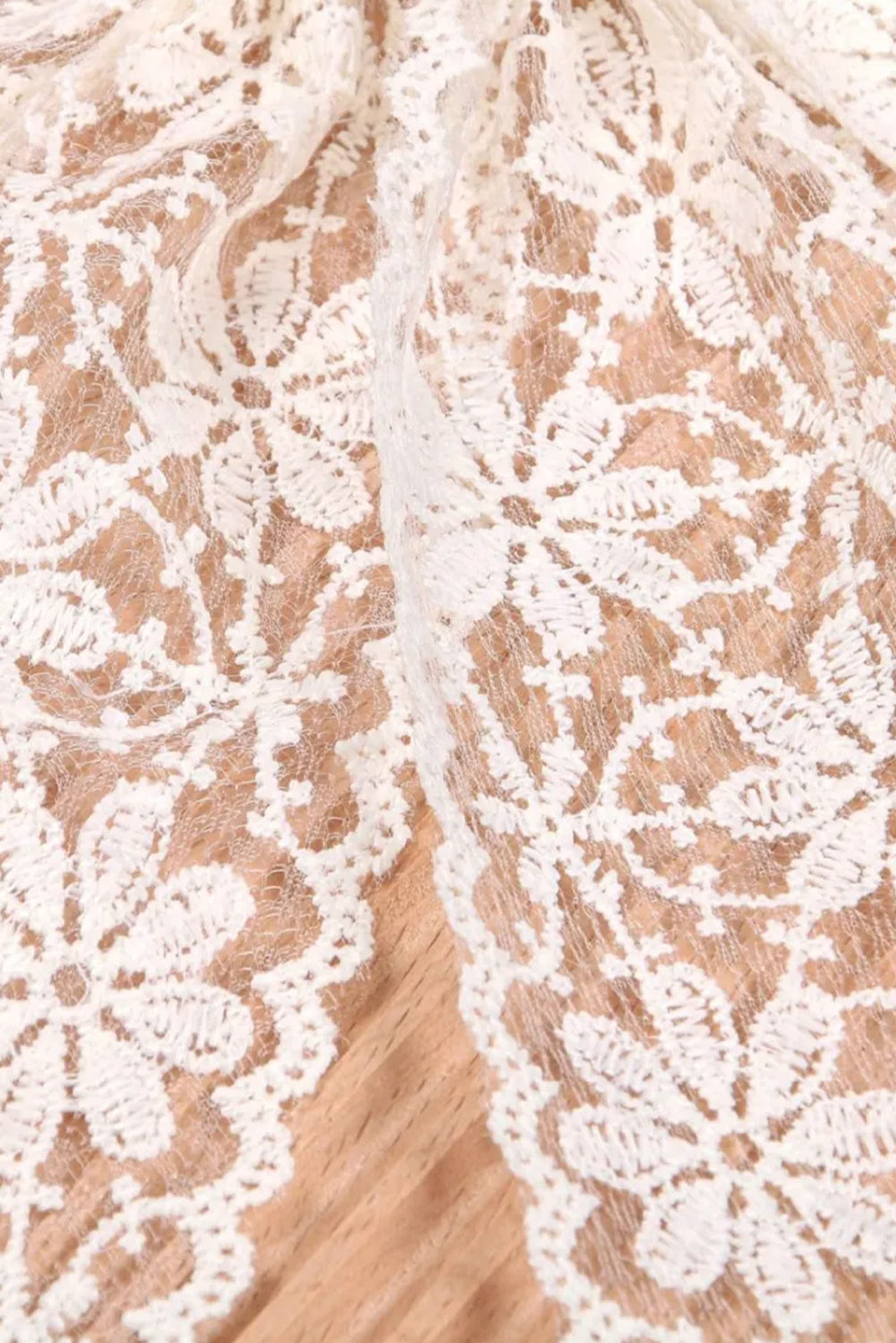 White Lace Bow - Hair Clip
