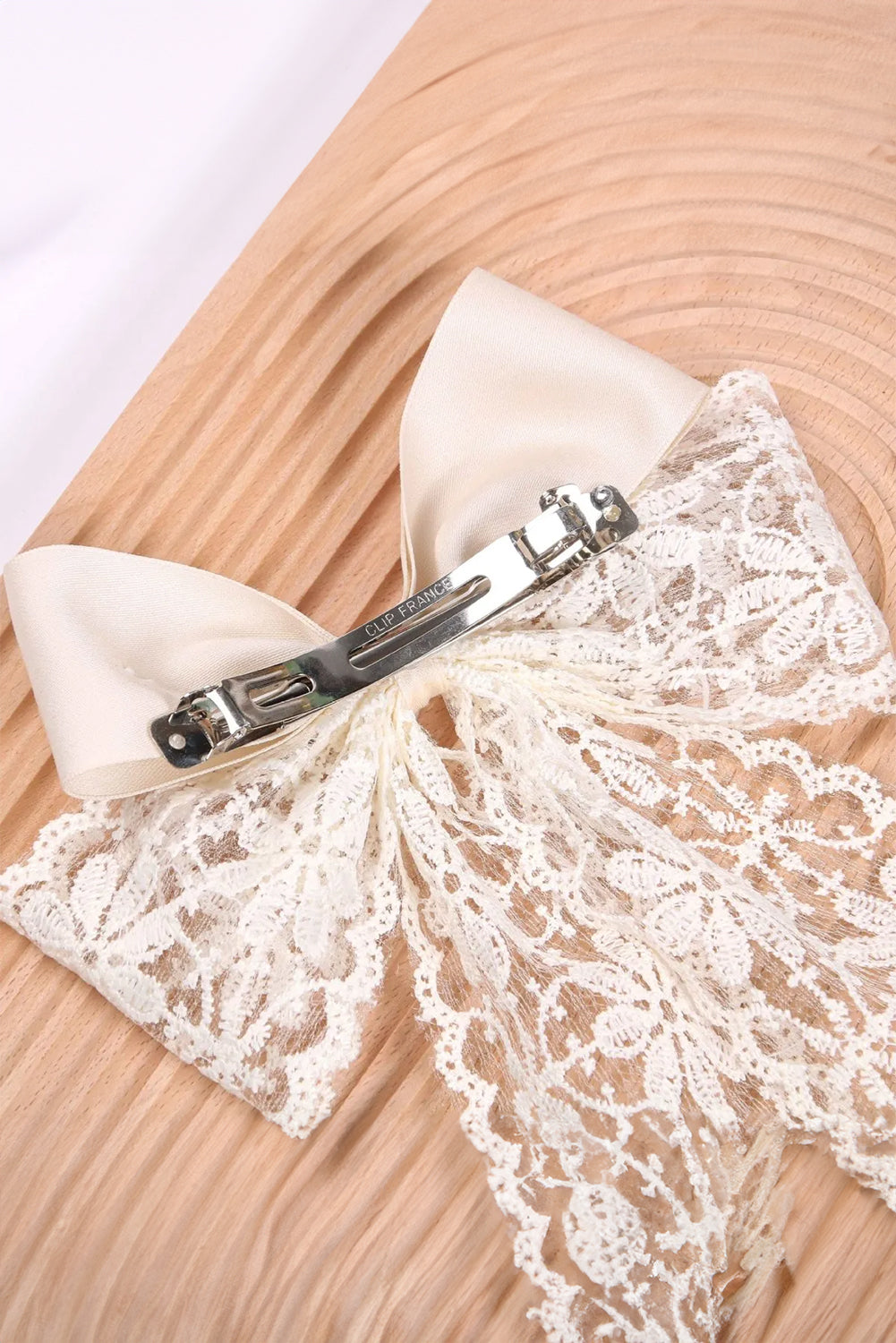 White Lace Bow - Hair Clip